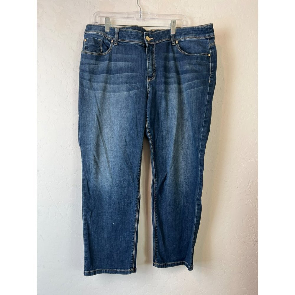 Platinum Chico's sz 2.5 Regular Sz L Sz 14 Medium Wash Jeans Embellished Pockets